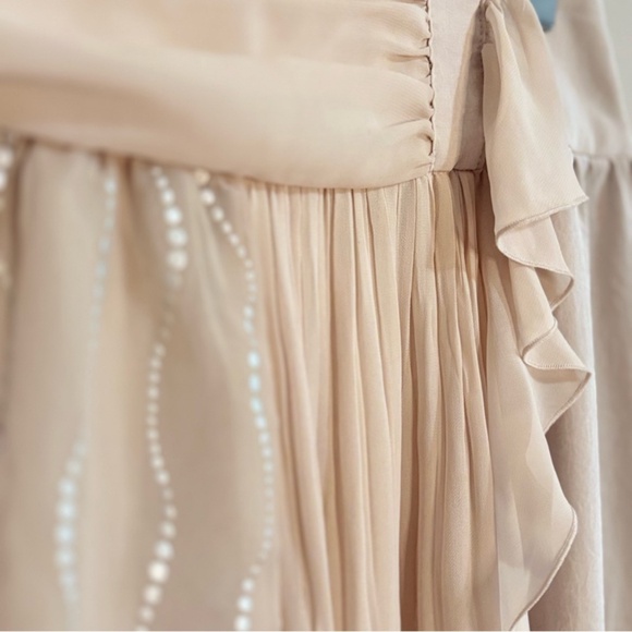 Monocromatic Cream Asymmetrical Flowy Skirt with Ruffles - Picture 5 of 15